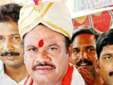  తాగుడుతోనే రైతు ఆత్యహత్యలు: ఎంపీ
