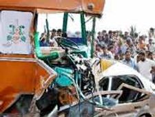  రోడ్డు ప్రమాదంలో ముగ్గురు మృతి