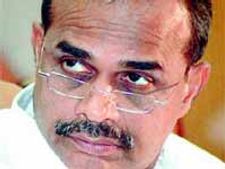 ఇడుపులపాయకు ప్రత్యేక బస్సులు