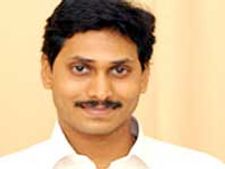 తల వంచిన వైయస్ జగన్