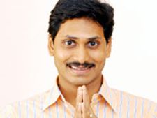 సోనియా మాతృ సమానురాలు: జగన్