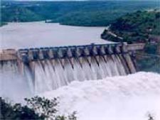 ప్రమాదకర స్థాయిలో శ్రీశైలం
