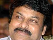 నిమ్మకు నీరెత్తినట్లున్నారు: చిరంజీవి