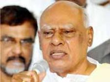 సిఎం కాన్వాయ్ కి ఎస్ ఎఫ్ ఐ అడ్డు