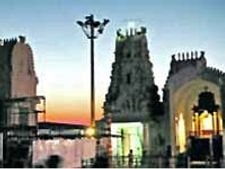 నల్గొండ వద్ద స్టేషన్‌ లో లాకప్‌ డెత్‌