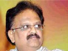 బాలు గాత్రంతో ఉప్పొంగిన విశాఖ సంద్రం