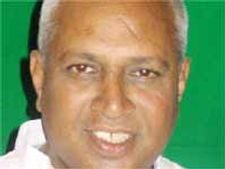 రామోజీరావుపై పోరుకు మళ్ళీ ఉండవల్లి  సై 