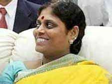 పులివెందుల టికెట్ కు ఆమె ఒప్పుకుంటే..
