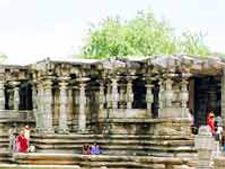 టీవీ చానెల్ ఆఫీసులో తలదాచుకున్న ఎమ్మెల్యే
