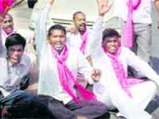 తెలంగాణ ఉద్యమంలోకి తొలిసారిగా డాక్టర్లు