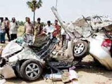 నిజామాబాద్ జిల్లాలో ప్రమాదం: నలుగురు మృతి