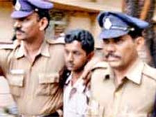 విడుదలైన మానవమృగం: అనూషకు ప్రాణహాని!