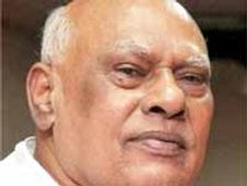 మేడారం జాతరలో సిఎం రోశయ్య
