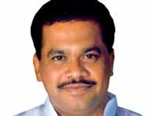 కోమటిరెడ్డి వెంకటరెడ్డి కారుపై దాడి