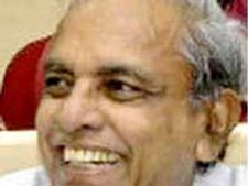 గాదెకు అస్వస్థత: ఆస్పత్రికి తరలింపు