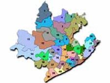 విశాఖలో స్క్వాడ్ పై టెన్త్ విద్యార్థుల దాడి