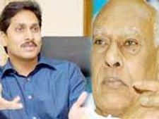 ప.గోలో జగన్, తూ.గోలో రోశయ్య