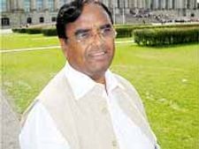 పొన్నాలను అడ్డుకున్న తెలంగాణవాదులు