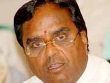 మోసం చేయడానికే గుర్రమెక్కిన చిరు: పొన్నాల