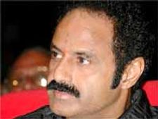 బాలయ్య యాత్రకు పొలిటికల్ టచ్