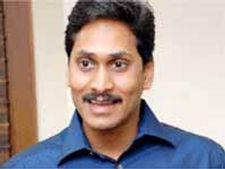 రోశయ్యపై వెనక్కి తగ్గని జగన్