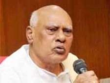 జగన్ వ్యాఖ్యలపై రోశయ్య ఉక్కిరి బిక్కిరి