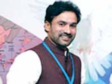 వైయస్ పథకాలు అపితే ఉద్యమం: కిషన్