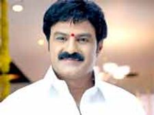 రేణిగుంట విమానాశ్రయంలో బాలకృష్ణకు ఘనస్వాగతం