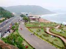 విశాఖ జిల్లాలో చిట్టీ వేసి మోసపోయి మహిళ ఆత్మహత్య