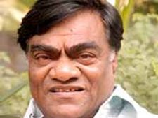 సిద్ధిపేటలో హరీష్ రావుతో బాబూ మోహన్ ఢీ