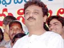 వైయస్ జగన్ ముఖ్యమంత్రి కావాల్సిందే: సినీ నటుడు నరేష్