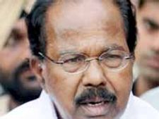 మొయిలీ రాయబారం వేస్ట్: ఓదార్పునకే వైయస్ జగన్ సై