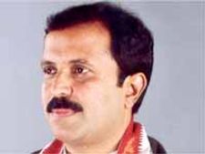 చిరంజీవే డబ్బుల మనిషి...ఓయూ జెఎసి కాదు