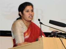 నిధులు సద్వినియోగం చేసుకోవాలి: కేంద్ర మంత్రి పురంధేశ్వరి