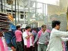  కొత్తగూడెంలో ప్రజారాజ్యం పార్టీ సమావేశాన్ని అడ్డుకున్న తెలంగాణవాదులు