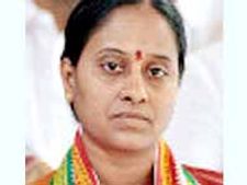 కాంగ్రెసు సభకు జగన్ వర్గం కొండా దంపతులు గైర్హాజరు