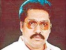 కాంగ్రెసు వైపు పోతుల సురేష్: పరిటాల సునీత కలవరం