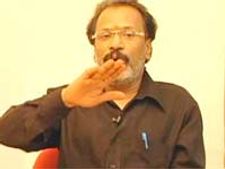 కెసిఆర్, చిరంజీవి సోనియాగాంధీ రిమోట్ కంట్రోళ్లు: తెదేపా