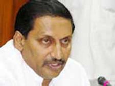 వైయస్ జగన్ ను కలిసిన సిఎం కిరణ్ సోదరుడు శ్రీకర్ రెడ్డి