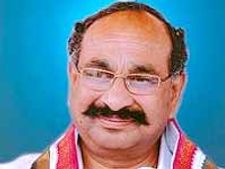 వేరు తెలంగాణతో సోనియాకు శుభాకాంక్షలు తెలిపిన దామోదర్ రెడ్డి