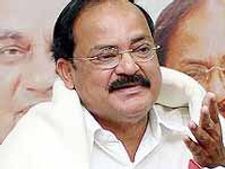 వైఎస్ మరణంతో రాష్ట్రంలో పాలన గాడి తప్పింది: వెంకయ్యనాయుడు