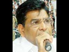 టిడిపి ఎంపీ నామా నాగేశ్వరరావు కంపెనీలపై ఐటి అధికారుల దాడులు