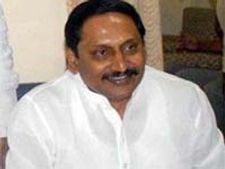 వైయస్ జగన్ కోటలో కిరణ్ పాగా, 11న కడపలో రచ్చబండ