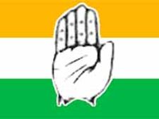 బెడిసి కొట్టిన సీట్ల సర్దుబాటు: యూపిఎకి కష్టాలు, డిఎంకె కటీఫ్