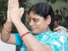విజయమ్మపై పోటీకి ఆమె సైతం: వివేకా కాదంటే సిద్ధపడిన భార్య?