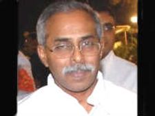 కాంగ్రెసు, వైయస్ వేర్వేరు కాదు, వైయస్‌ను వేరు చేయలేం: వైయస్ వివేకా