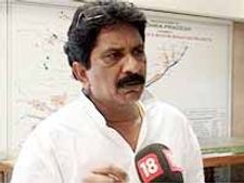 నా పరిస్థితి ఏ రాజకీయ నాయకుడికి రాకూడదు: ఏడ్చేసిన సబ్బం హరి