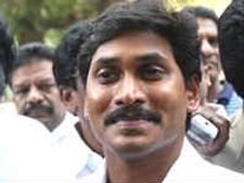 వైయస్ జగన్ ఎఫెక్ట్: వైయస్ఆర్ పార్టీ పేరుకు నిండుతున్న కల్లుకుండలు