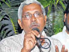 జైపాల్‌ రెడ్డి, సబితారెడ్డిలపై కోడిగుడ్లు పడవా: జెఏసి చైర్మన్ కోదండరామ్