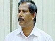 వైయస్ వివేకానంద రెడ్డిపై వేటు వేయండి: జూపూడి ప్రభాకర రావు